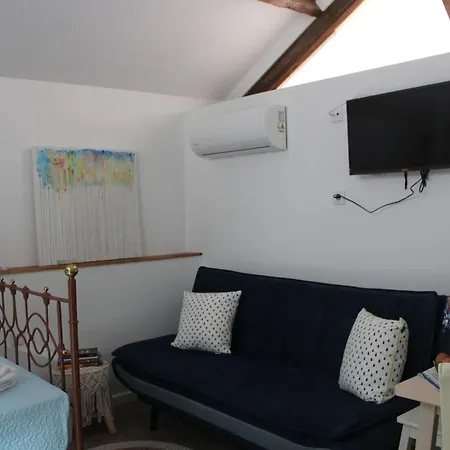 Charming In - 25m² With Pool *