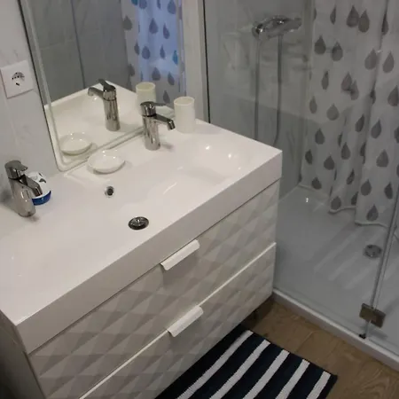Charming In - 25m² With Pool *